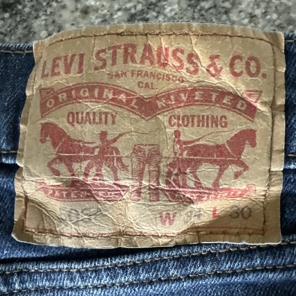 Levis 505 Jeans Mens 34x30 Blue Medium‎ Wash Straight Leg Regular Fit Zip Fly
